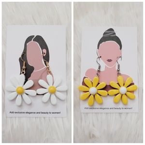 Daisy Dangle Earrings